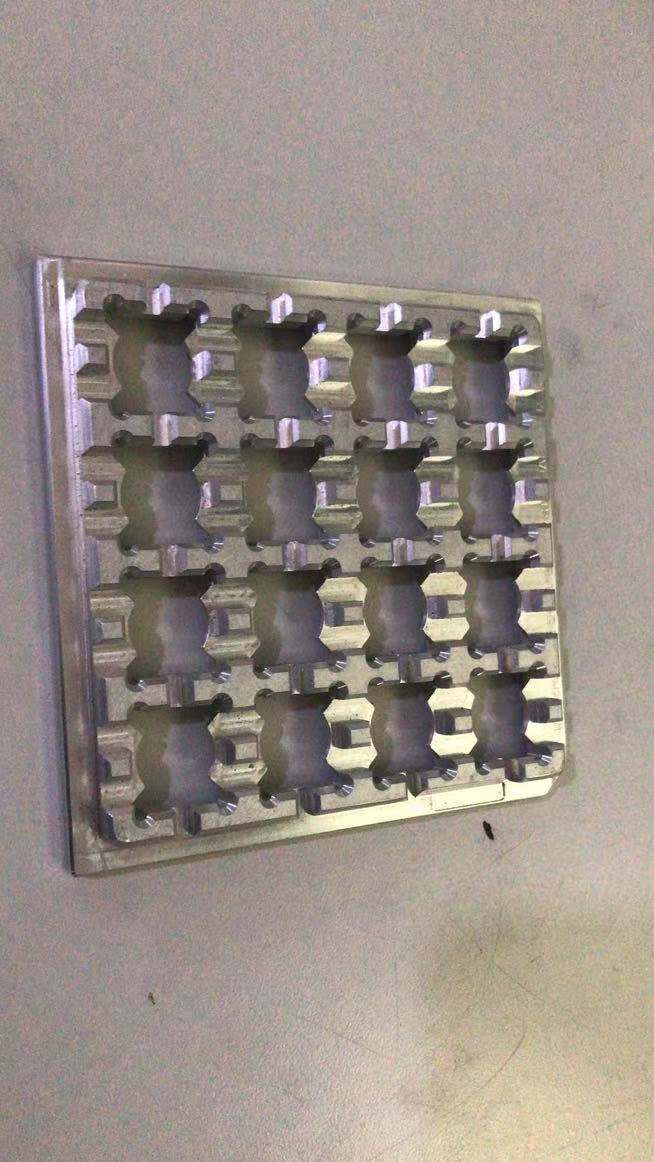 檢治具